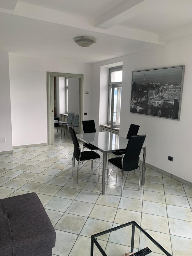Palazzo Clerici Apartment Luino Exterior foto